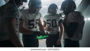 国足神评：我们能踢单后腰的，一个在教练席一个在牢里